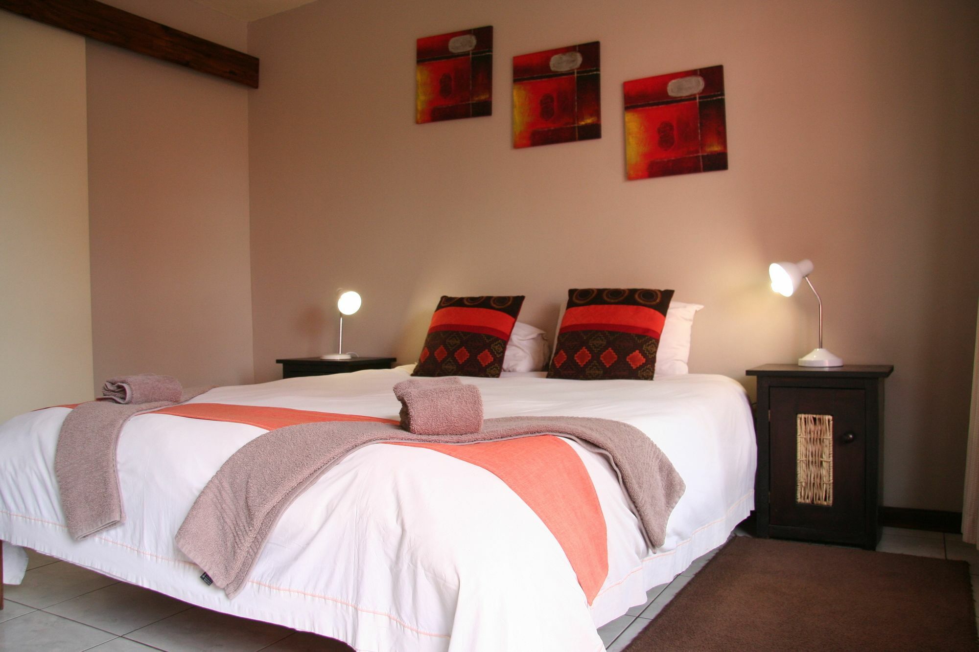 Dunedin Star Guesthouse Свакопмунд Экстерьер фото